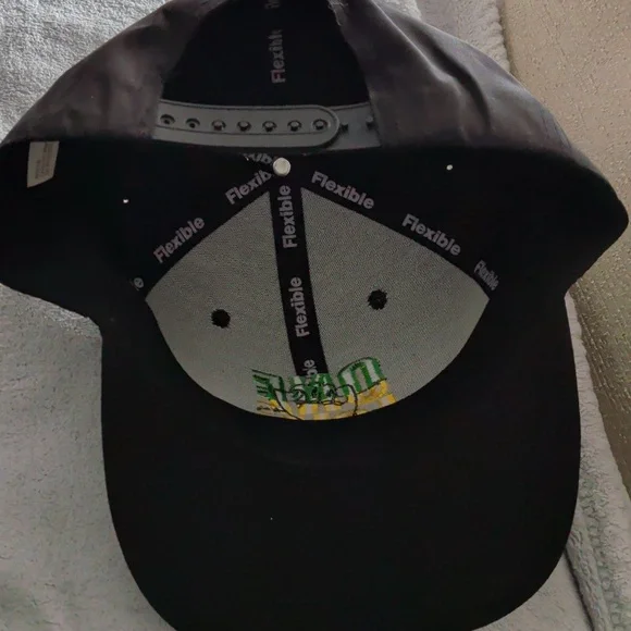 One Love Snapback - Picture 2 of 4